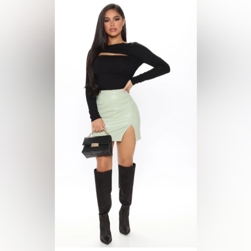 Fashion Nova Shirt Size Medium NWT